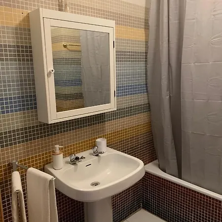 Lovely And Cozy Quiaios 1 Bed Daire