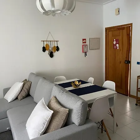 公寓 Lovely And Cozy Quiaios 1 Bed *